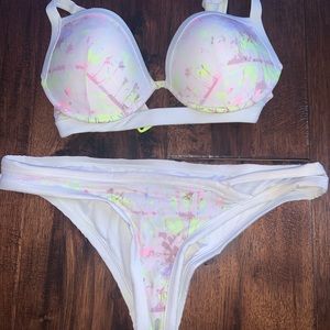 VICTORIA’S SECRET BIKINI SET